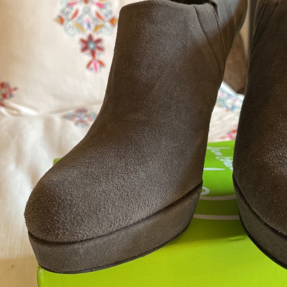Stuart Weitzman Booties - Picture 10 of 16